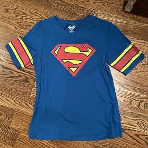Women’s juniors DC comics Superman hero Tshirt runs small